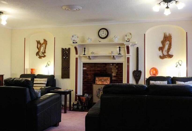 Bed and Breakfast The Well House