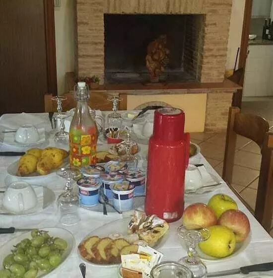 Hotelli Agriturismo Fattoria Dell'uliveto