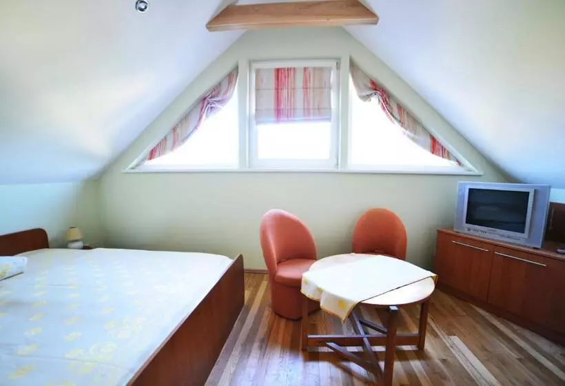 پانسیون Birutes Apartments