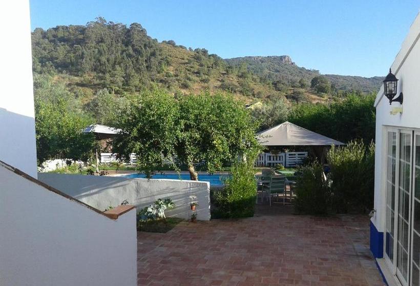 بنسيون Cerro Da Janela Hostel