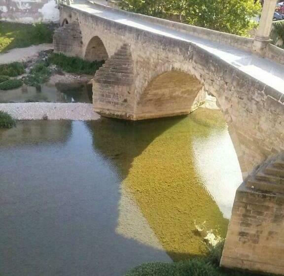 پانسیون Fonda La Plaza