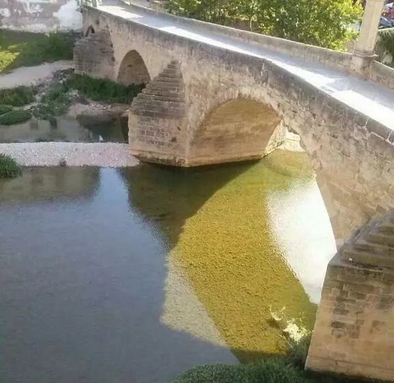پانسیون Fonda La Plaza