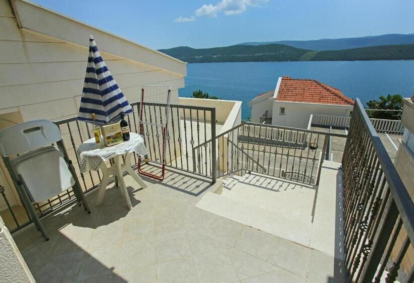 پانسیون Guesthouse Lamia