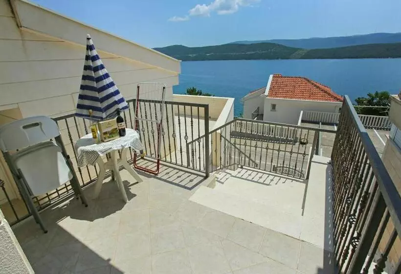 پانسیون Guesthouse Lamia