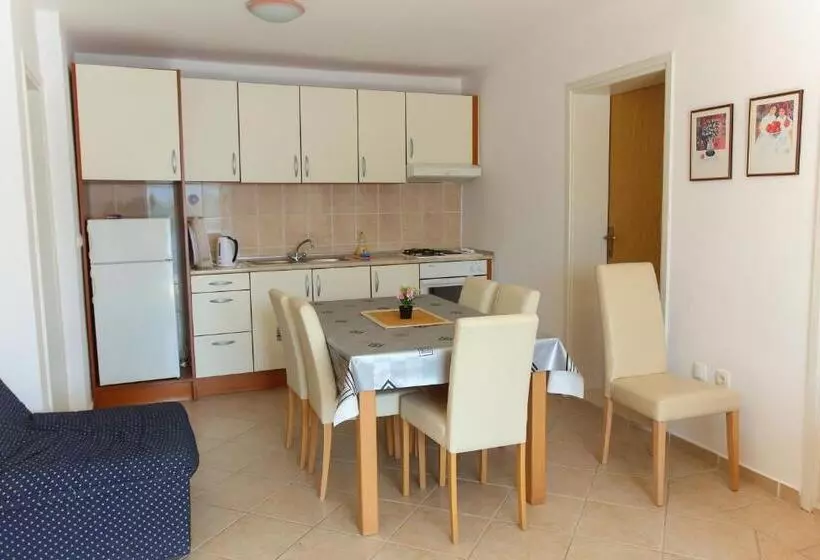 پانسیون Guesthouse Lamia