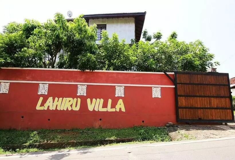 Pension Lahiru Villa