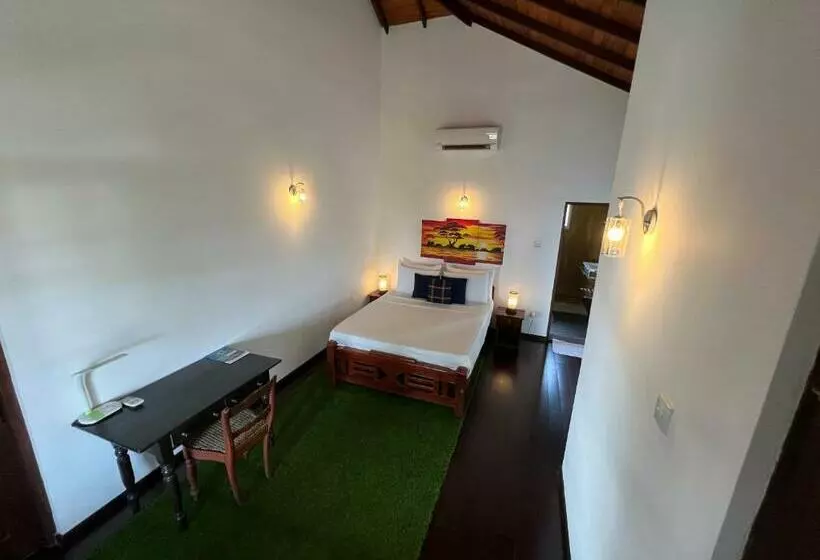 Pension Lahiru Villa