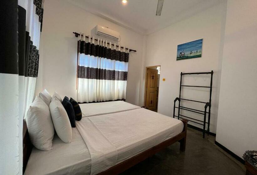 膳宿费 Lahiru Villa