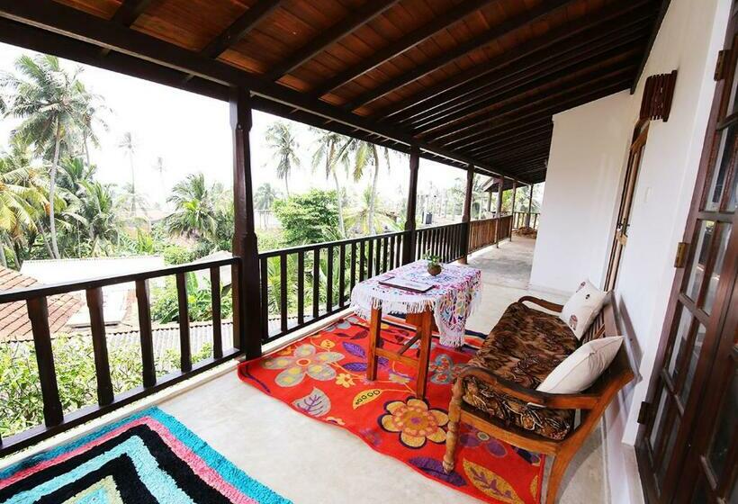 膳宿费 Lahiru Villa