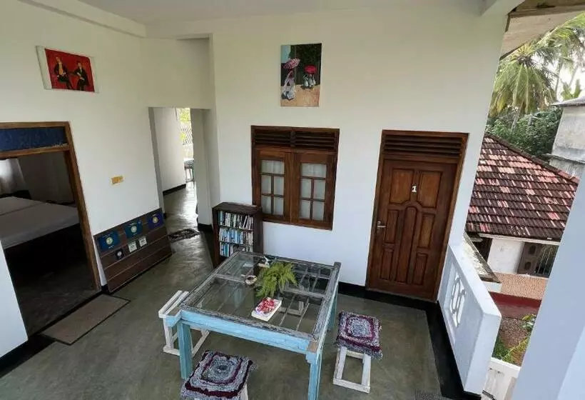Pension Lahiru Villa
