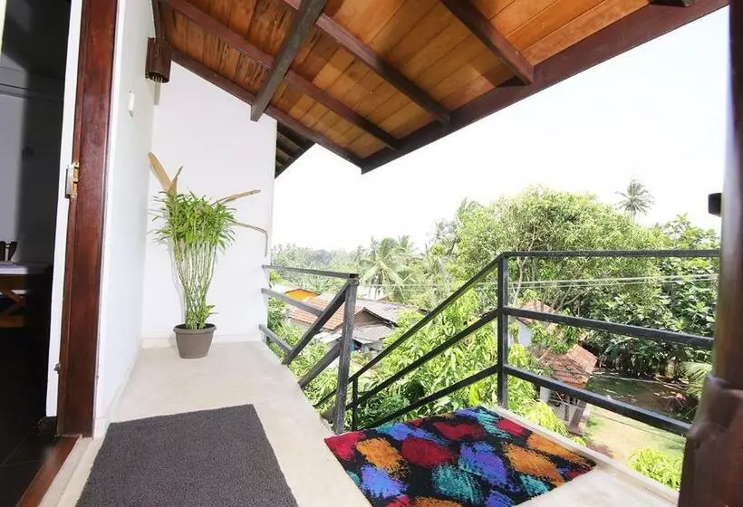 Pension Lahiru Villa