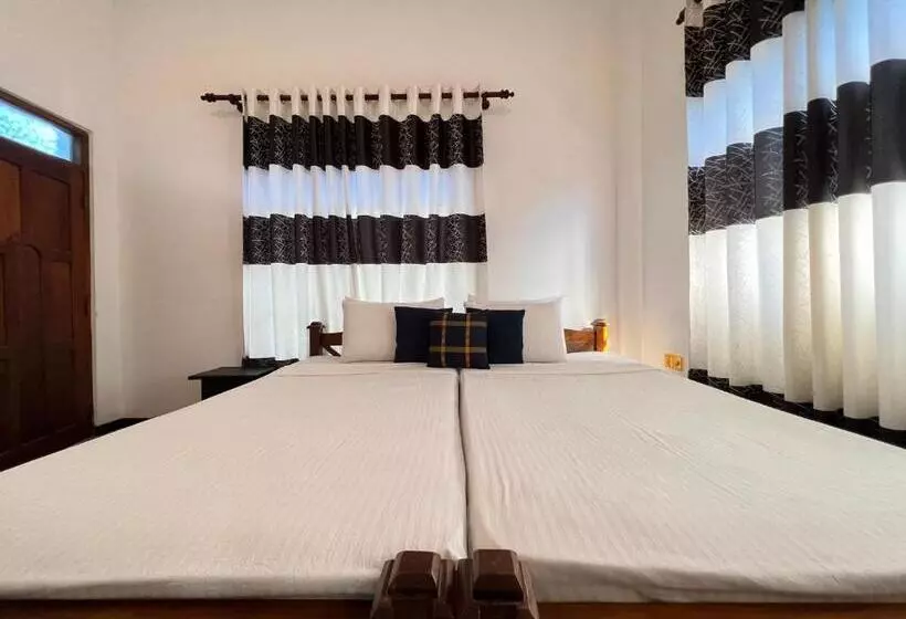 Pension Lahiru Villa