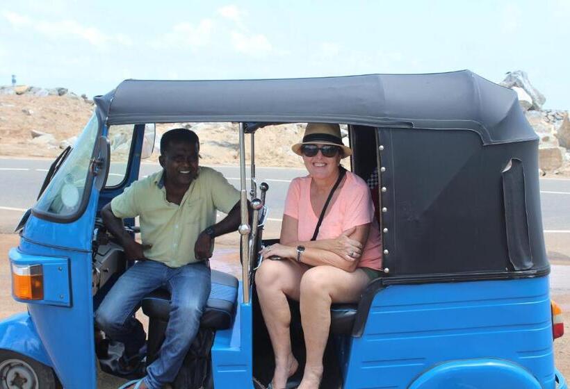 膳宿费 Lahiru Villa