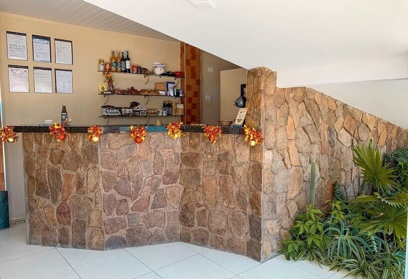 膳宿费 Pousada Alpes