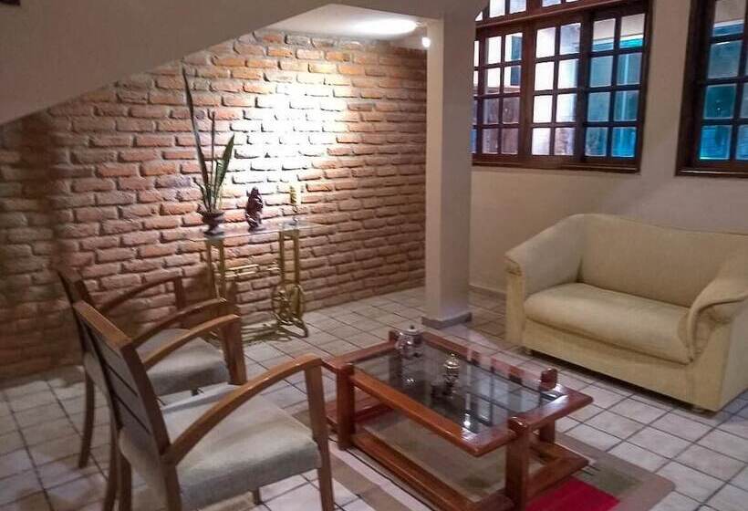 膳宿费 Pousada Alpes