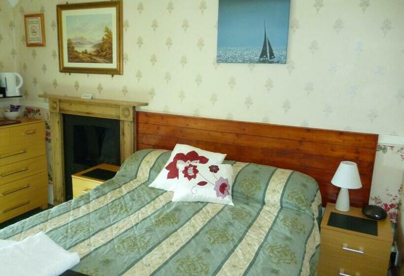 بنسيون Weybourne Guest House
