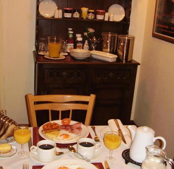 بنسيون Weybourne Guest House