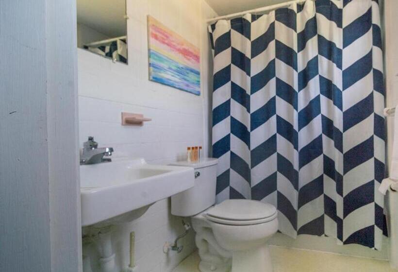 فندق صغير Surfside Inn Chatham