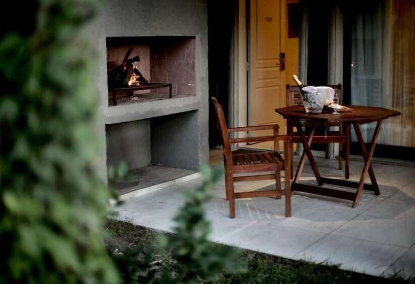 Blackstone Apart Boutique