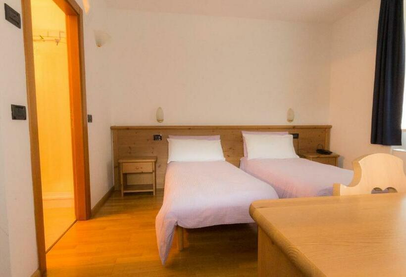 Пансион Affittacamere La Ferrata