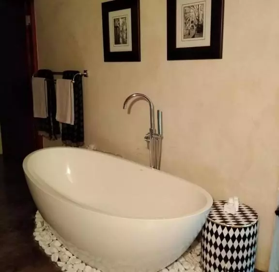 Majatalo Bramasole Boutique