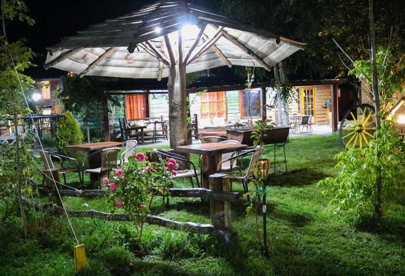 ペンション Cabañas Los Tilos