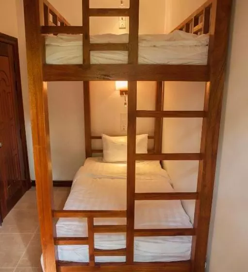 پانسیون Eureka Villas Siem Reap