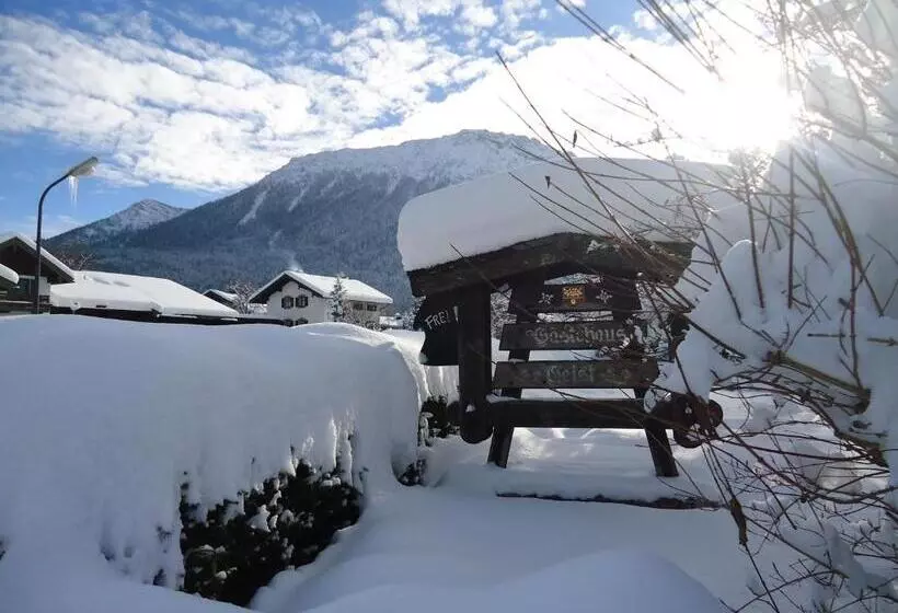 Majatalo Gästehaus Geist