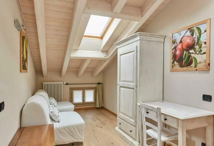 ホテル Agriturismo Alba Del Borgo