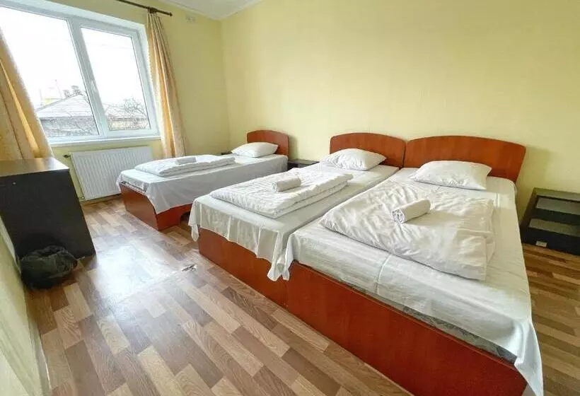 پانسیون Guest House Lviv
