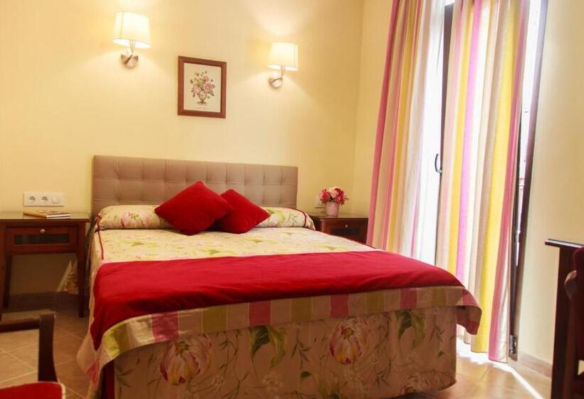 پانسیون Hostal Antigua Morellana