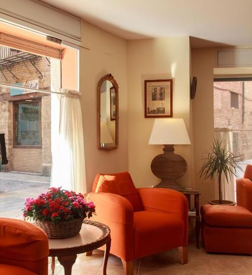 پانسیون Hostal Antigua Morellana