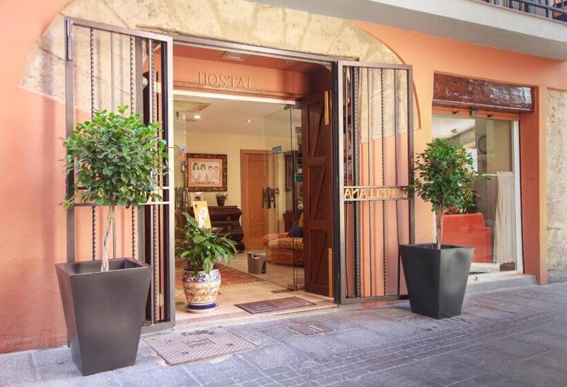 پانسیون Hostal Antigua Morellana