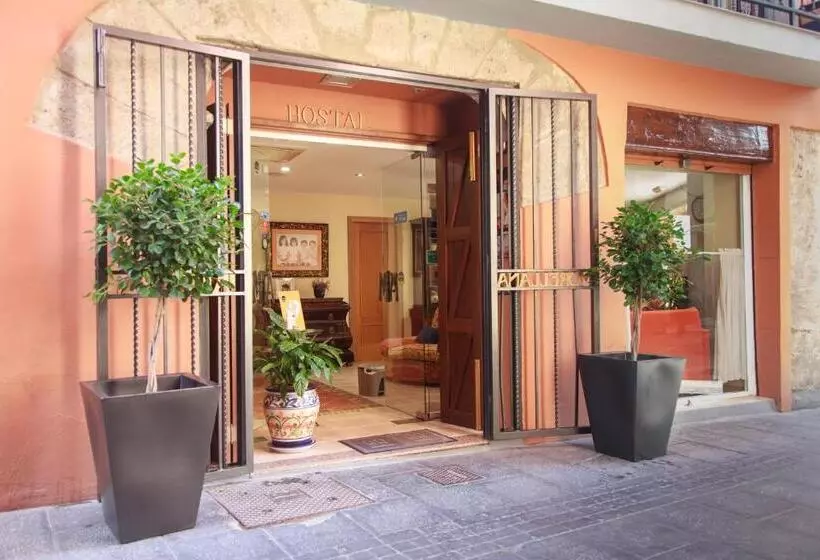 پانسیون Hostal Antigua Morellana