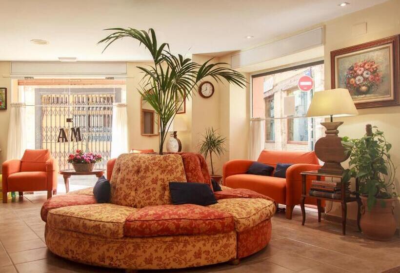 پانسیون Hostal Antigua Morellana