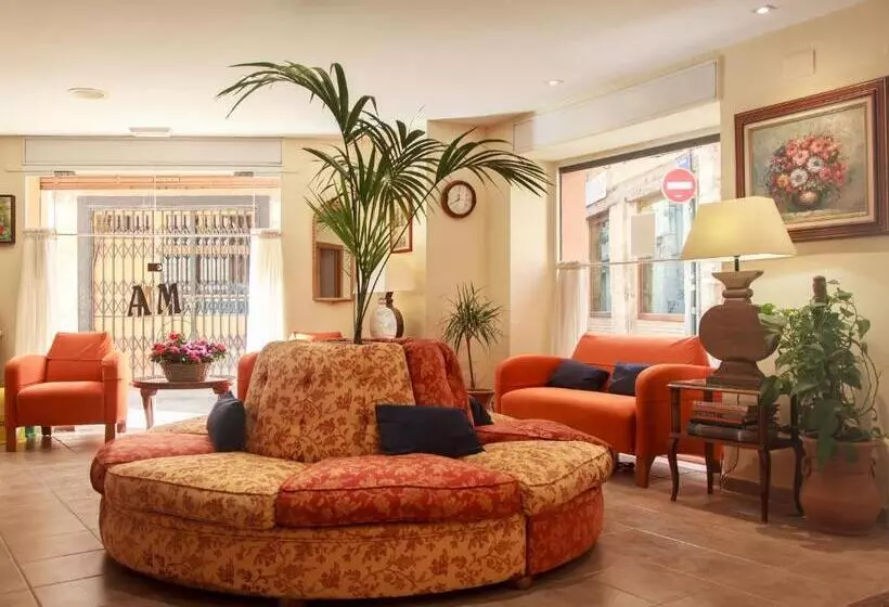 پانسیون Hostal Antigua Morellana