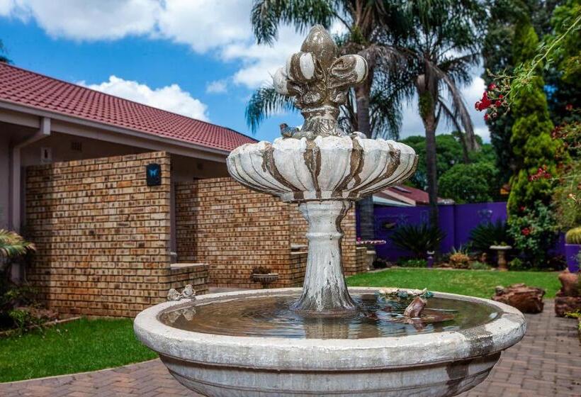پانسیون Invite Guest House Self Catering Accommodation In Vanderbijlpark