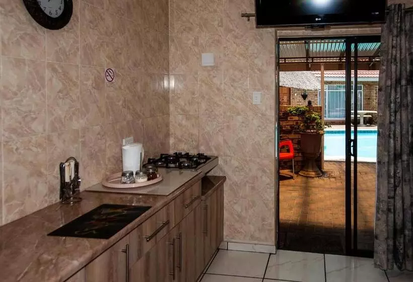 Majatalo Invite Guest House   Self Catering Accommodation In Vanderbijlpark