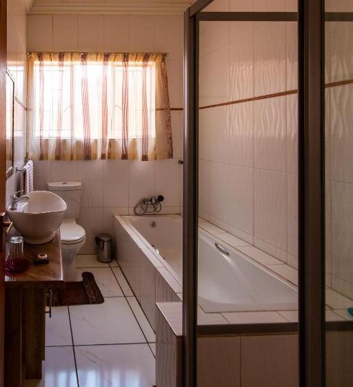 پانسیون Invite Guest House Self Catering Accommodation In Vanderbijlpark