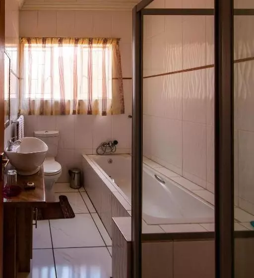 Majatalo Invite Guest House   Self Catering Accommodation In Vanderbijlpark