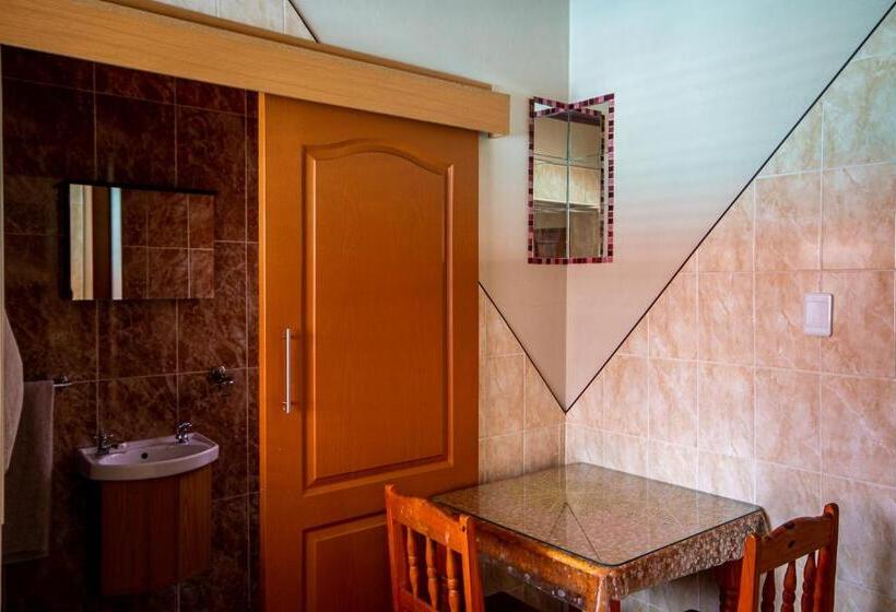 پانسیون Invite Guest House Self Catering Accommodation In Vanderbijlpark