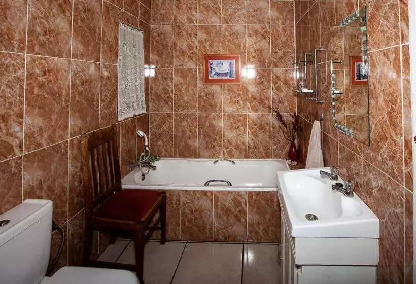 Majatalo Invite Guest House   Self Catering Accommodation In Vanderbijlpark