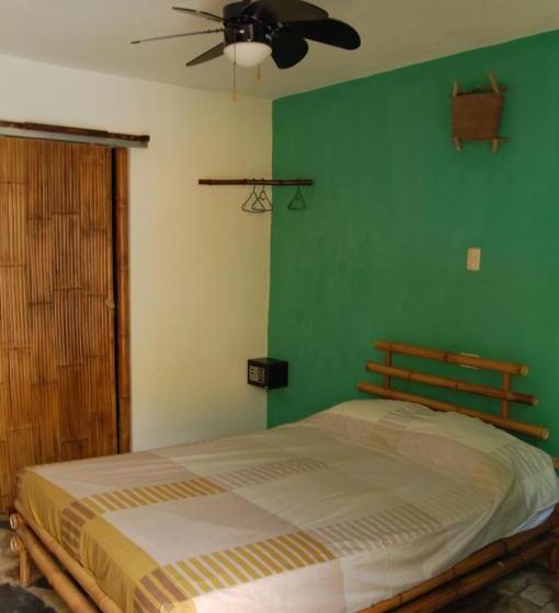 پانسیون La Choza Guesthouse