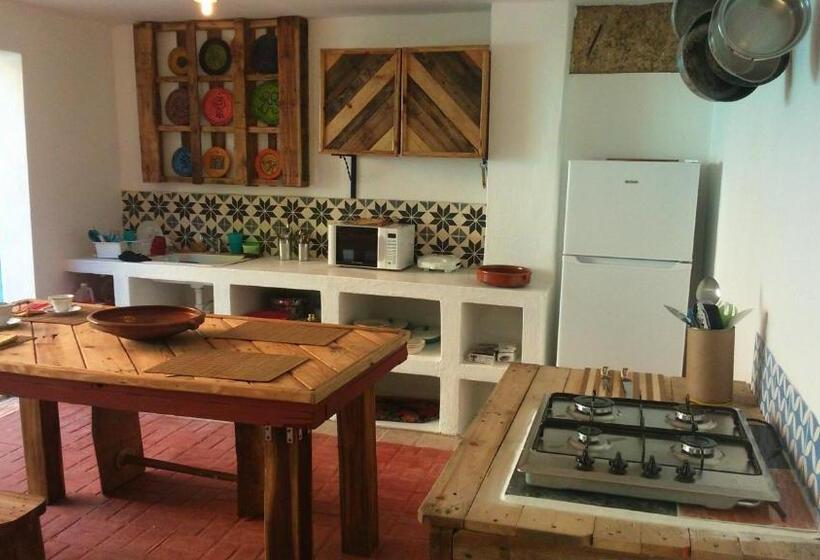 پانسیون La Choza Guesthouse