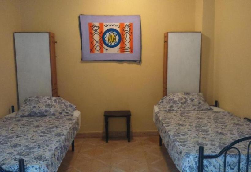 پانسیون La Choza Guesthouse