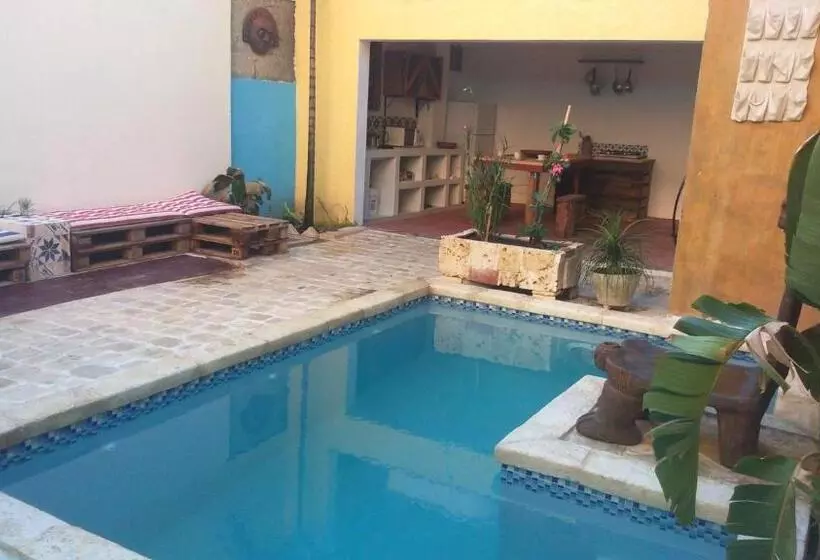 پانسیون La Choza Guesthouse