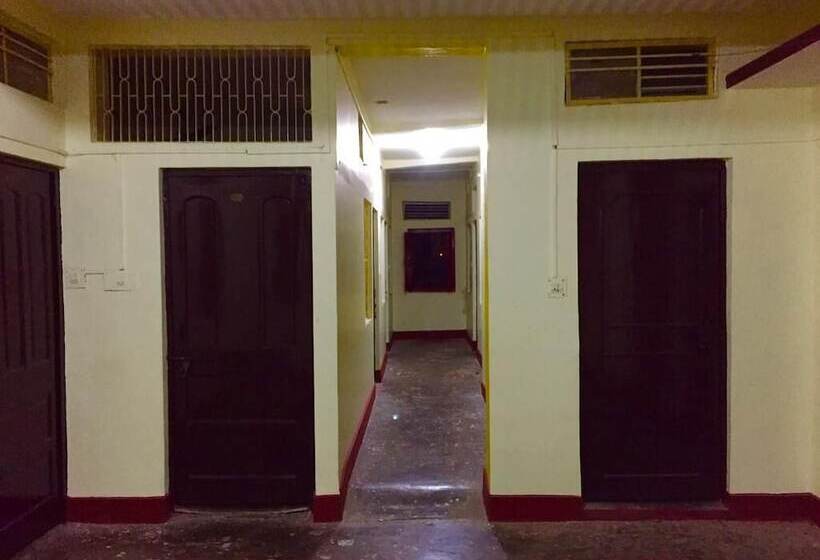 پانسیون Shanti Guest House