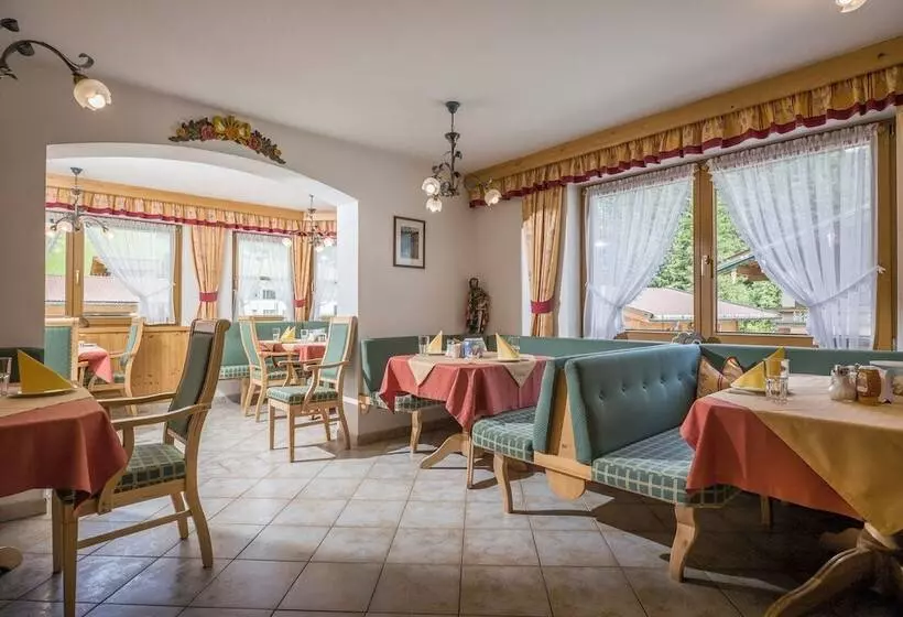 ペンション Anja S Schönblick   Bed & Breakfast
