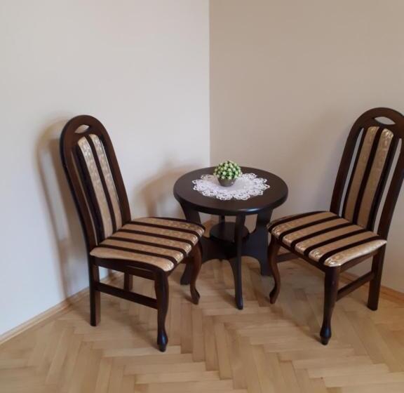 بنسيون Csanabella House