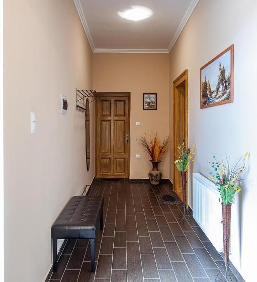 بنسيون Csanabella House